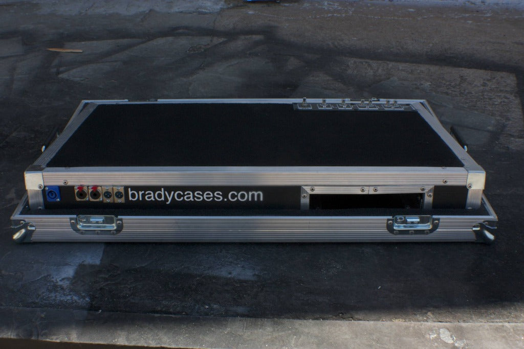 32x18 Pedal Board - Brady Cases - 4
