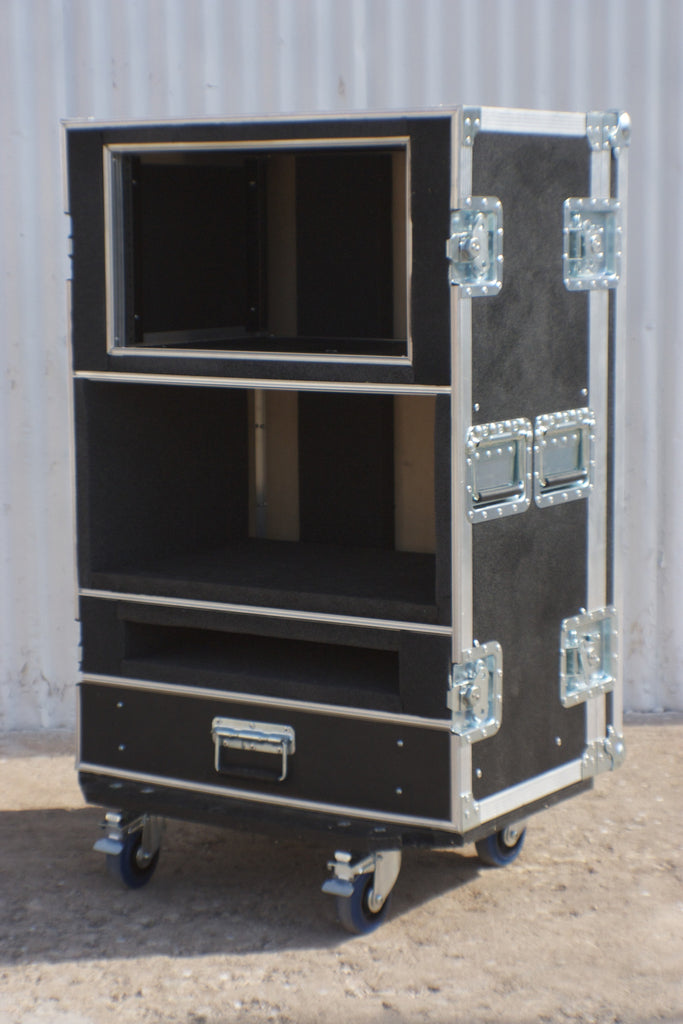pedal board storage compartment - Brady Cases - 1