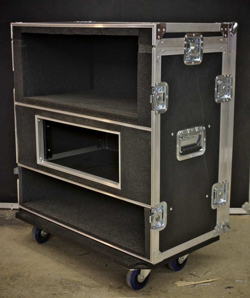 pedal board storage compartment - Brady Cases - 2