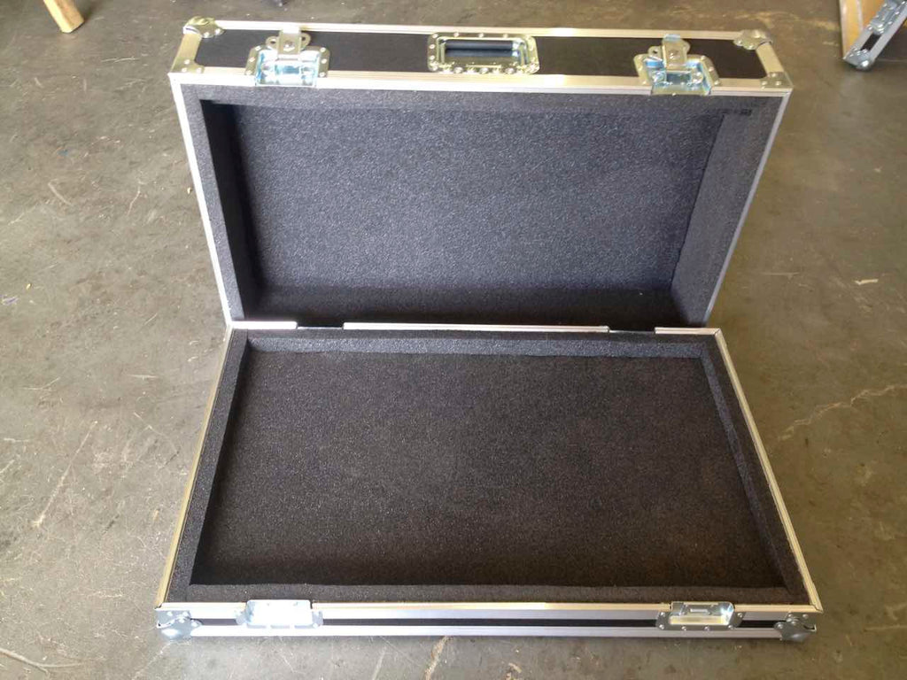 A&H ZED-24 with USB Allen & Heath Mixer Case